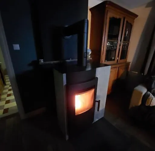 Le Reposoir Maison Spacieuse Avec Feu Au Bois Tatil Evi Bertogne