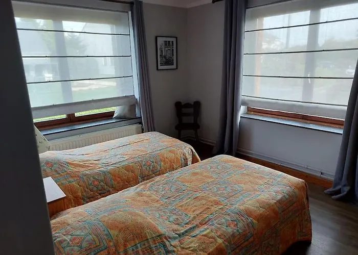 Ferienhaus Le Reposoir Maison Spacieuse Avec Feu Au Bois